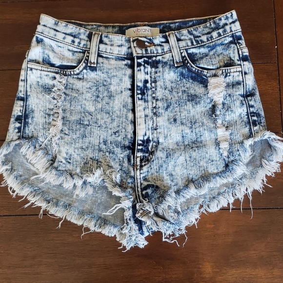Vibrant MIU Pants - Vibrant MIU distressed high waist denim shorts